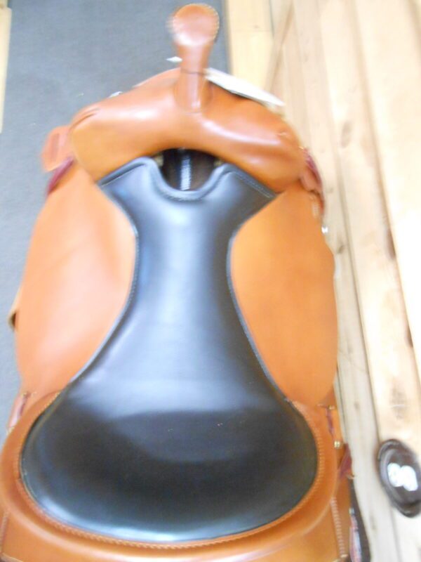 BIG SALE! High Horse Big Springs 17" Wide Fit Trail Saddle