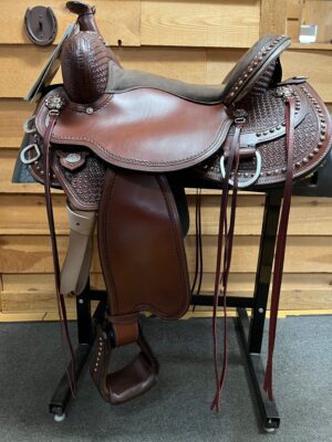 SALE! Circle Y Reno 16" Wide Fit Trail Saddle Like New