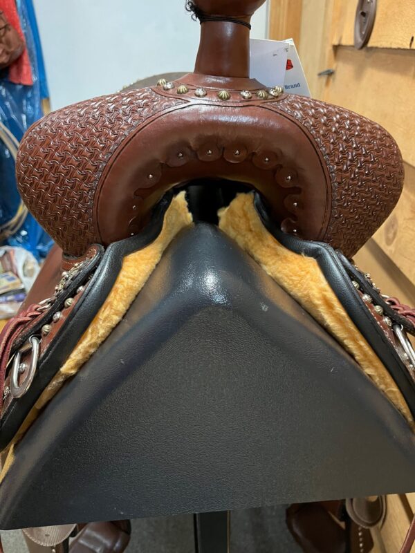 SALE! Circle Y Reno 16" Wide Fit Trail Saddle Like New